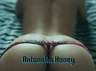 Antonella_Honey