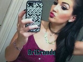 AriGrande