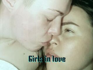 Girls_in_love