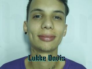 Lukke_Davis