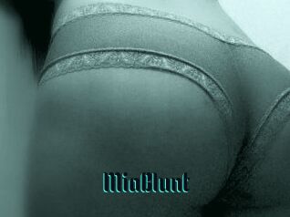 MiaBlunt