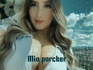 Mia_parcker