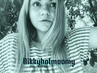 Nikkyhotmoomy