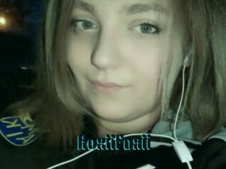 RoxiiFoxii