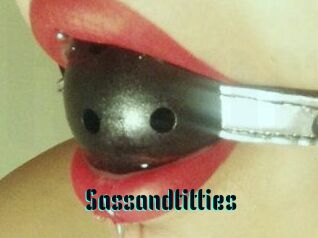 Sassandtitties