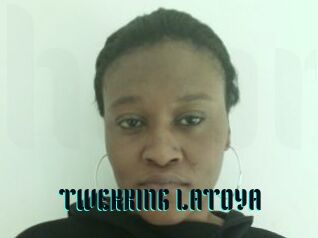 TWEKKING_LATOYA