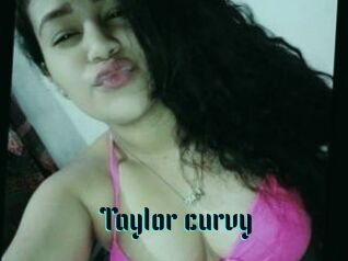 Taylor_curvy